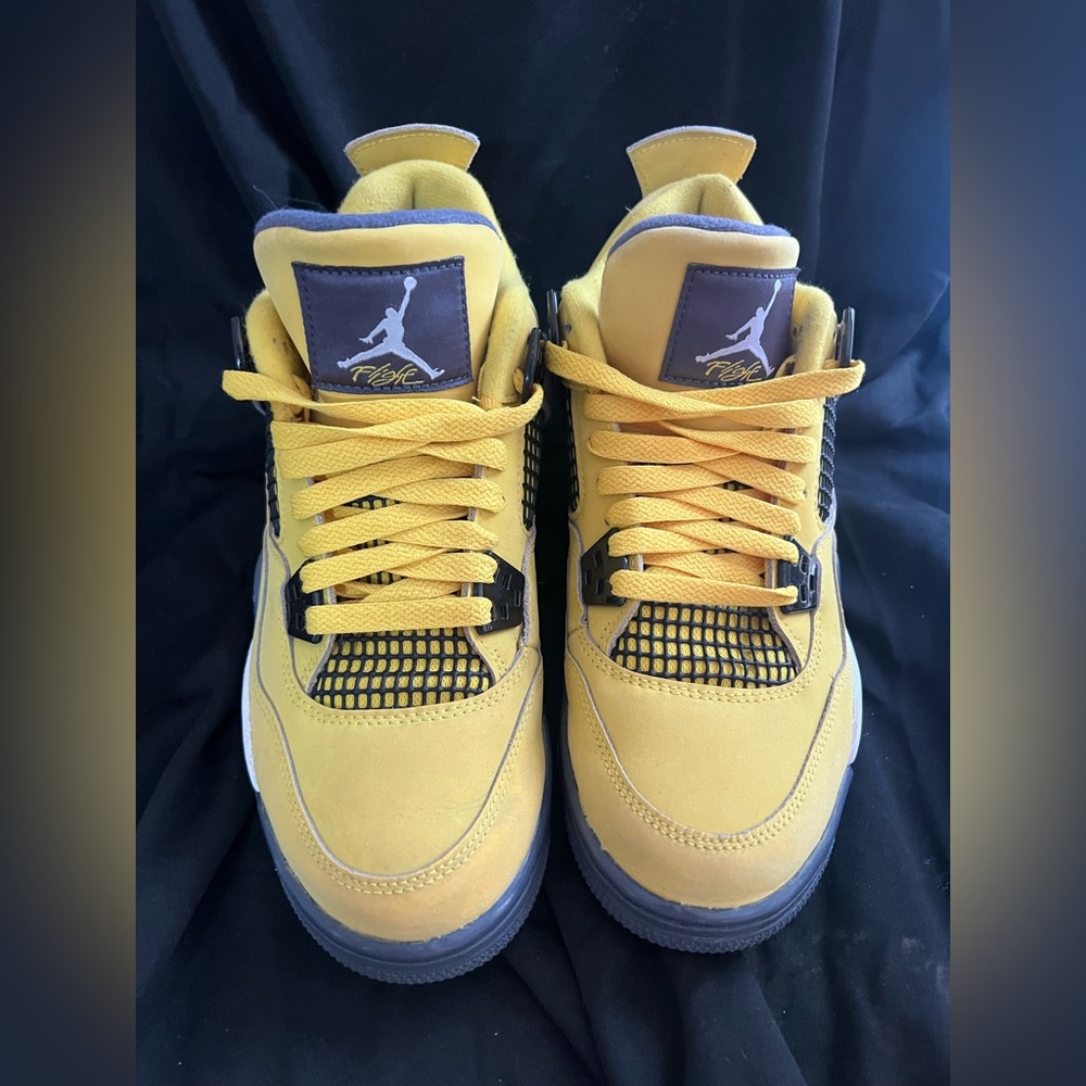 Black Friday only price 🖤 Jordan retro 4 lightening Yellow big Kids Sneakers sz6 - Picture 10 of 14